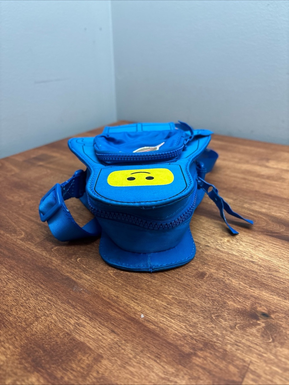 LEGO Minifigure Astronaut Crossbody Handbag - Blue LEGO x Target Collection - Picture 7 of 13